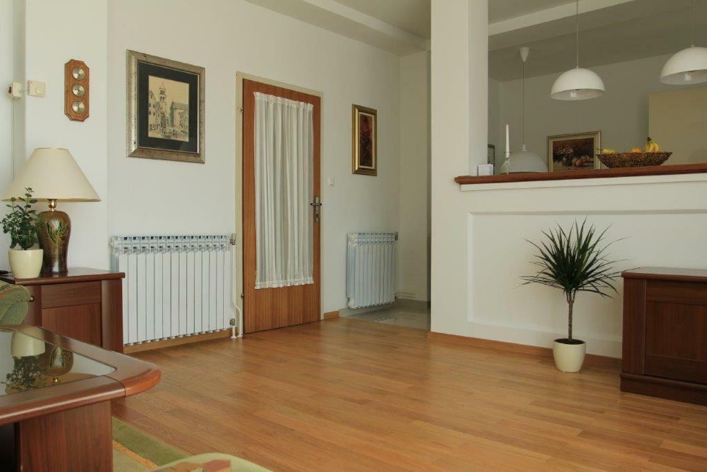 Vila Rojana Vodice Exterior foto